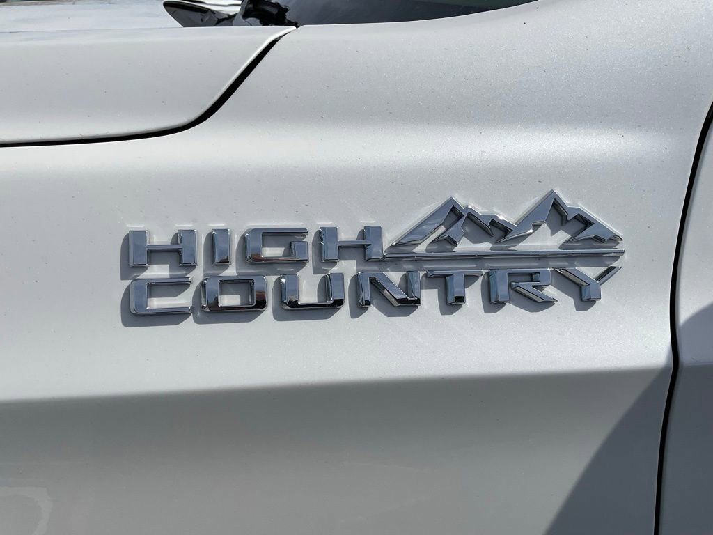 Used 2023 Chevrolet Tahoe High Country AWD/4WD image 28
