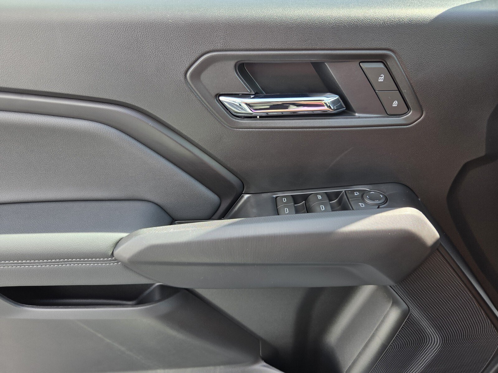 New 2026 Chevrolet Colorado LT w/ LT Convenience Package AWD/4WD image 11