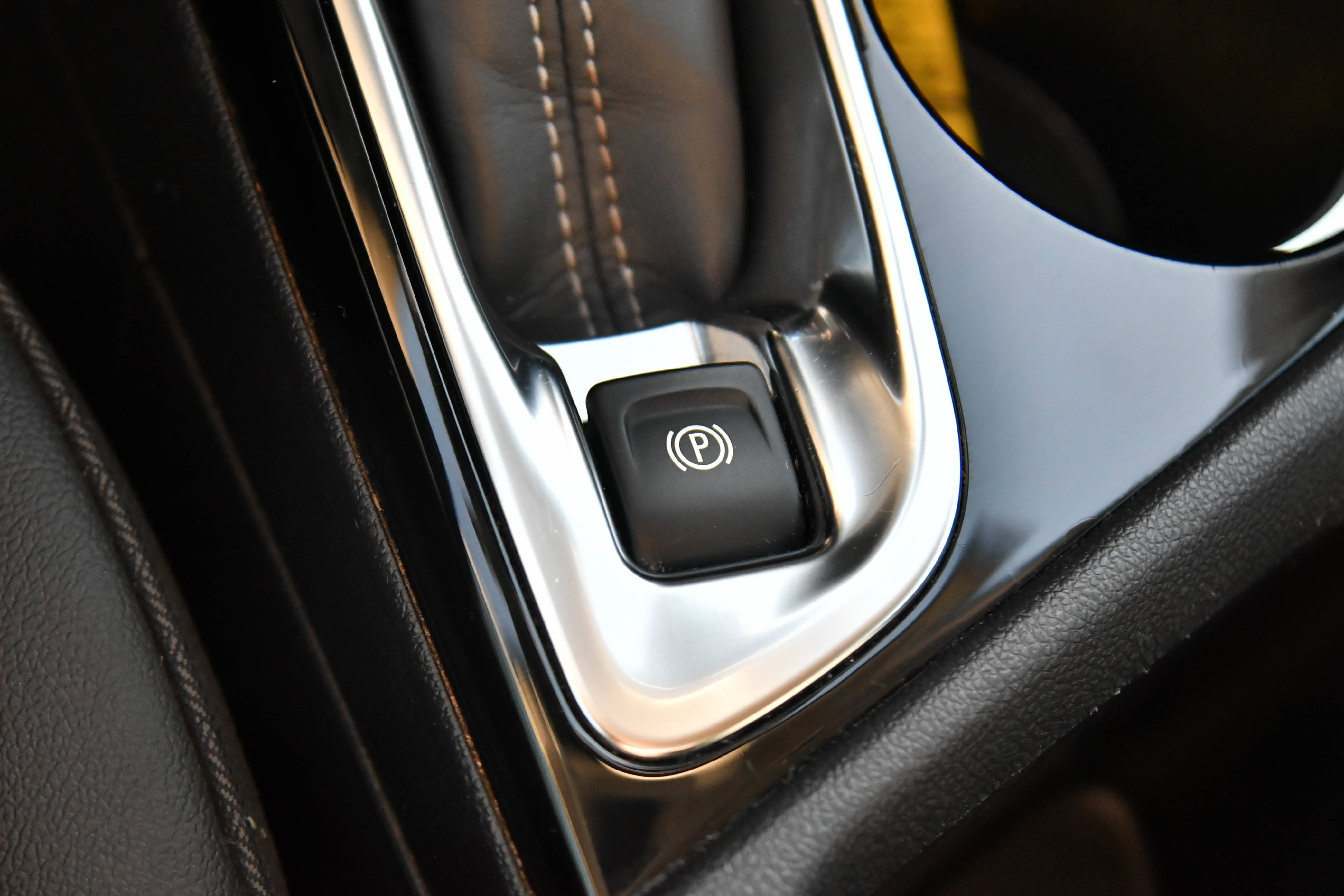 Used 2024 Buick Encore GX Sport Touring w/ Comfort Package image 26