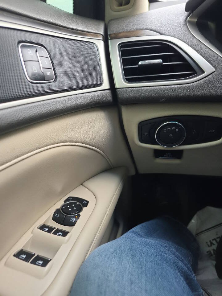Used 2017 Lincoln MKZ Select w/ Climate Package FWD image 21