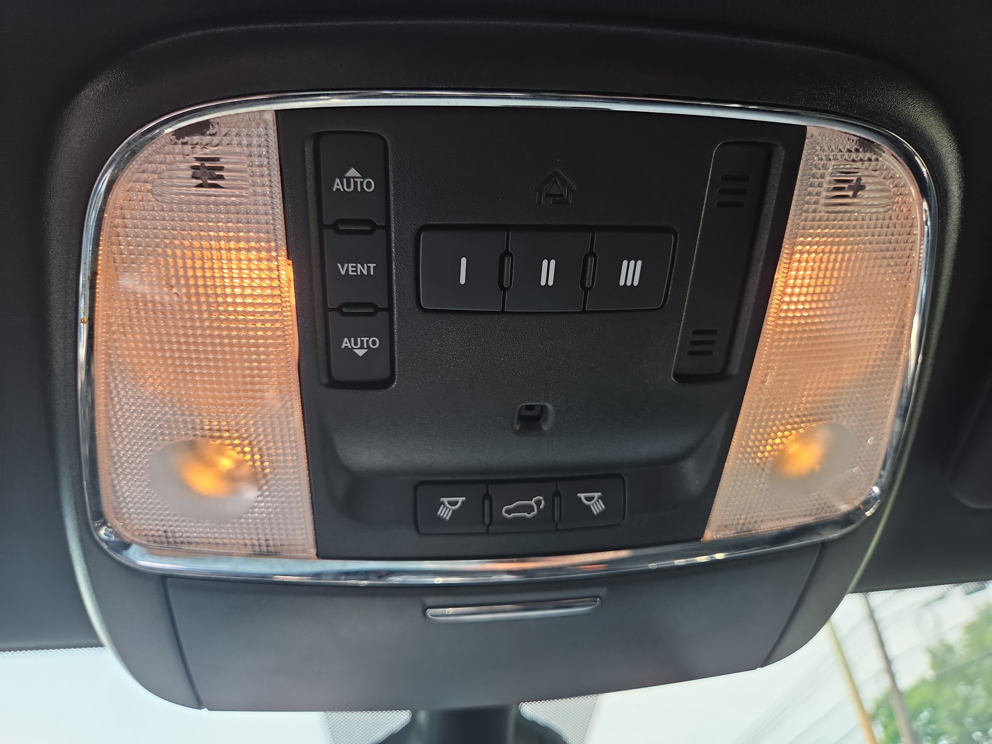Used 2021 Jeep Grand Cherokee Limited AWD/4WD image 10