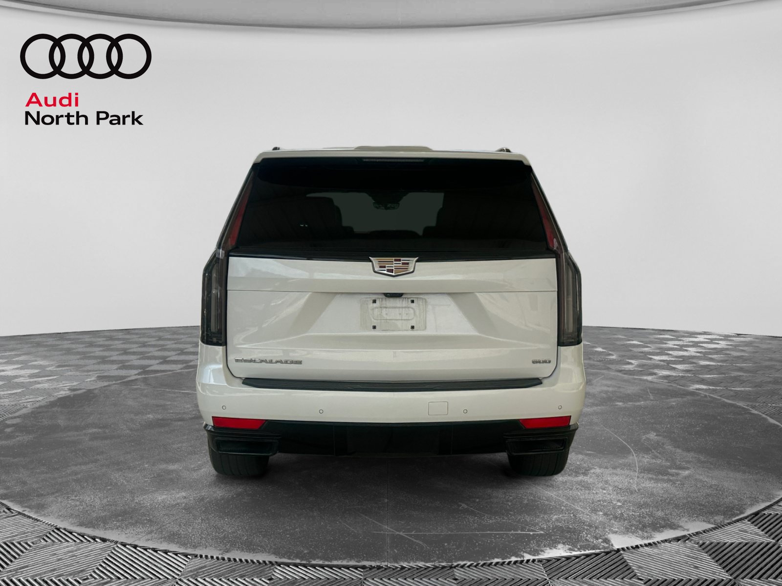 Used 2022 Cadillac Escalade Sport w/ Touring Package AWD/4WD image 4