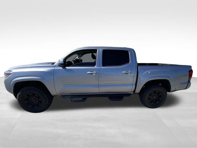Used 2022 Toyota Tacoma SR image 4