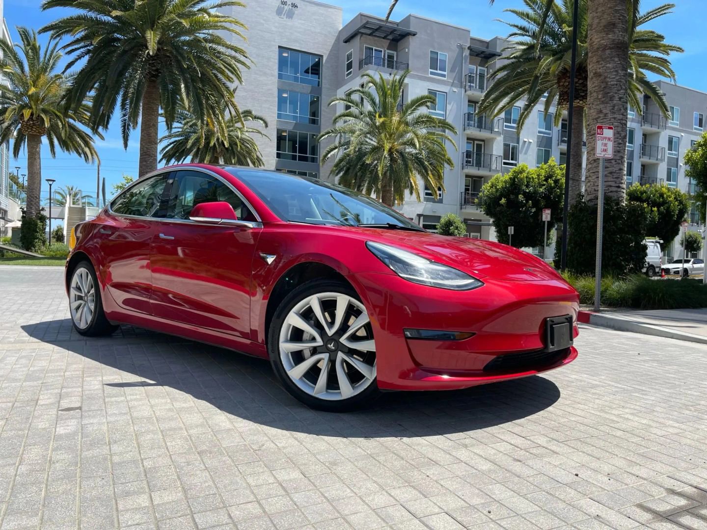 Used 2019 Tesla Model 3 Long Range image 3