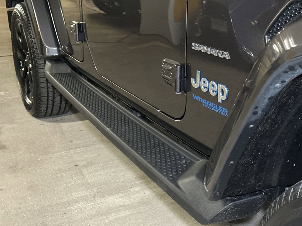 Used 2021 Jeep Wrangler Unlimited Sahara w/ Cold Weather Group image 9