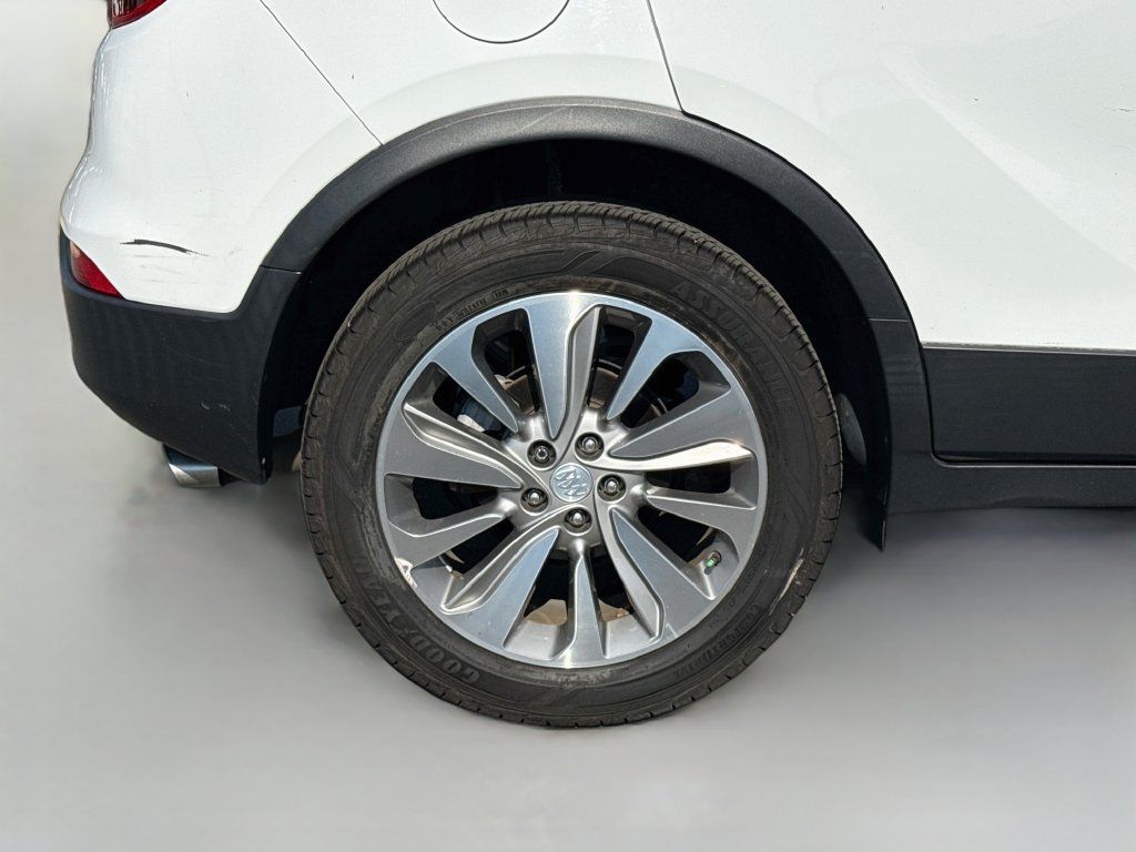 Used 2020 Buick Encore Preferred w/ Safety Package FWD image 38