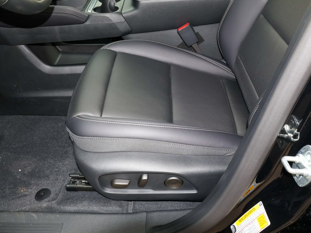 New 2027 GMC Terrain Elevation w/ Elevation Premium Package AWD/4WD image 8
