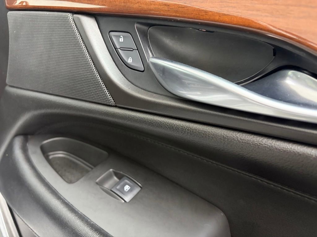 Used 2017 Cadillac Escalade ESV Luxury AWD/4WD image 44