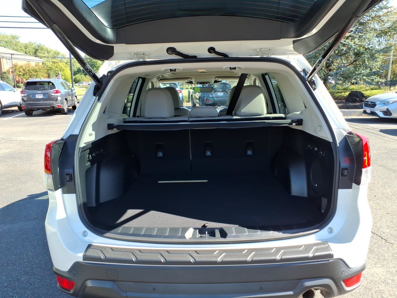 Certified 2023 Subaru Forester Limited AWD/4WD image 10
