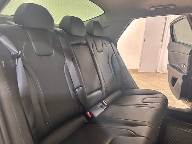 Used 2024 Hyundai Elantra Limited FWD image 18