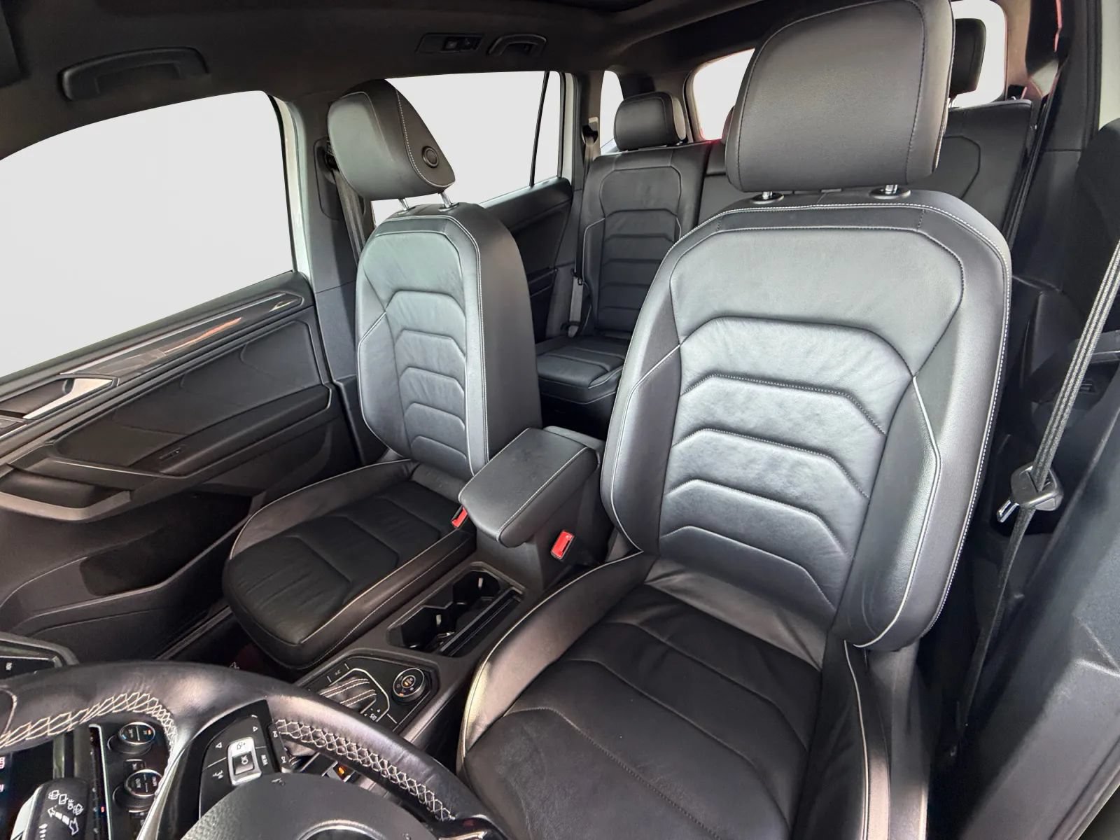Used 2021 Volkswagen Tiguan SEL Premium R-Line AWD/4WD image 11