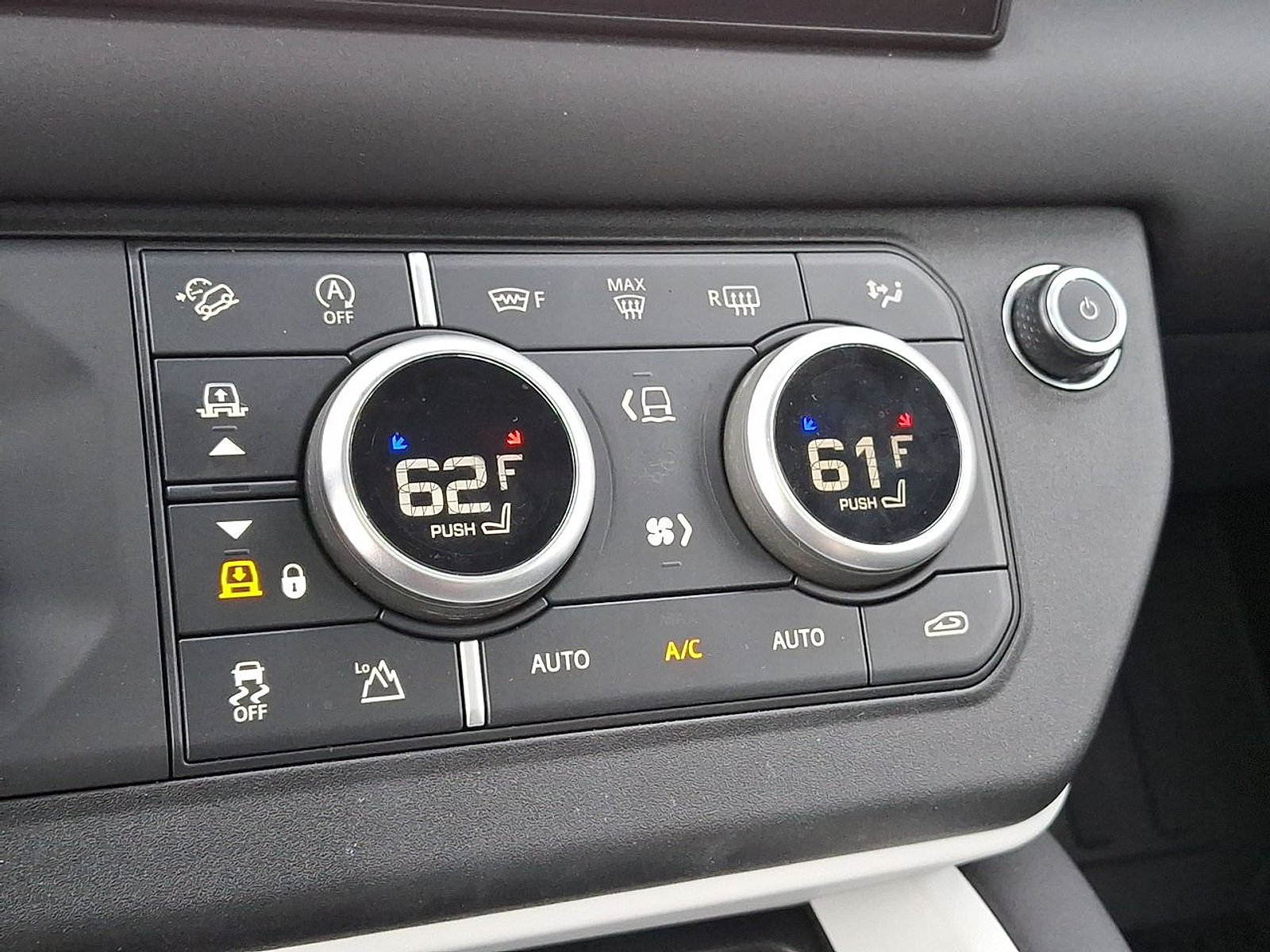 Certified 2025 Land Rover Defender 110 S AWD/4WD image 26