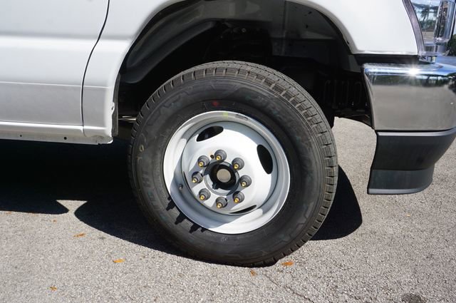 New 2027 Ford E-450 and Econoline 450 Super Duty w/ Power Equipment Group image 12