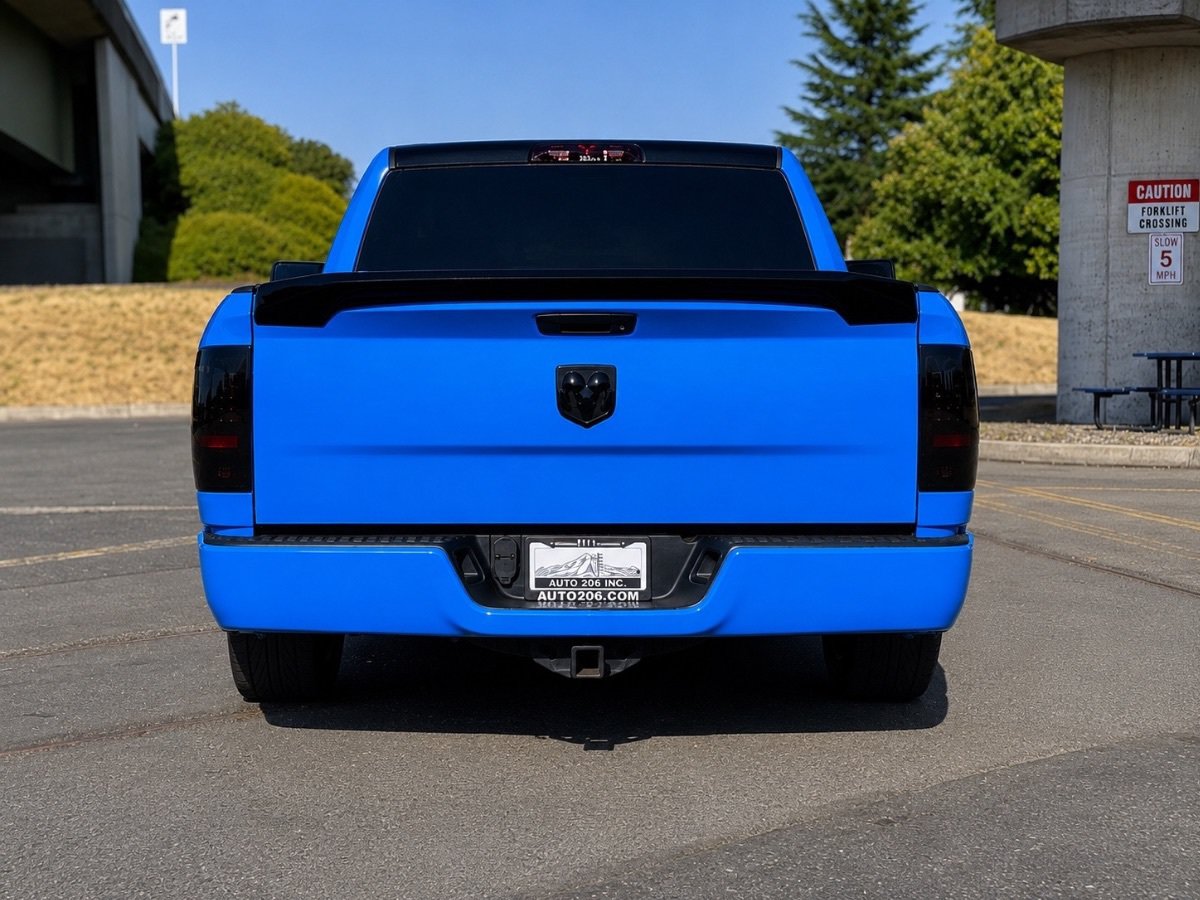 Used 2015 RAM 1500 ST RWD image 4