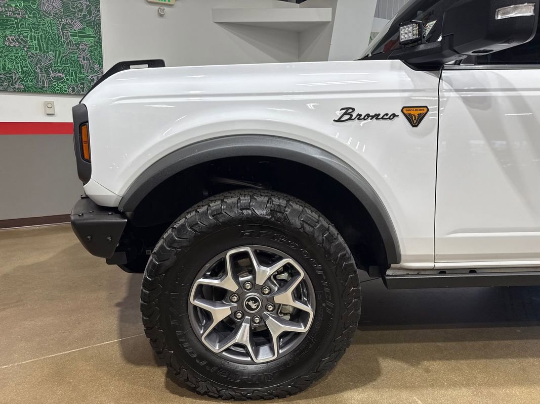 Used 2023 Ford Bronco Badlands image 53