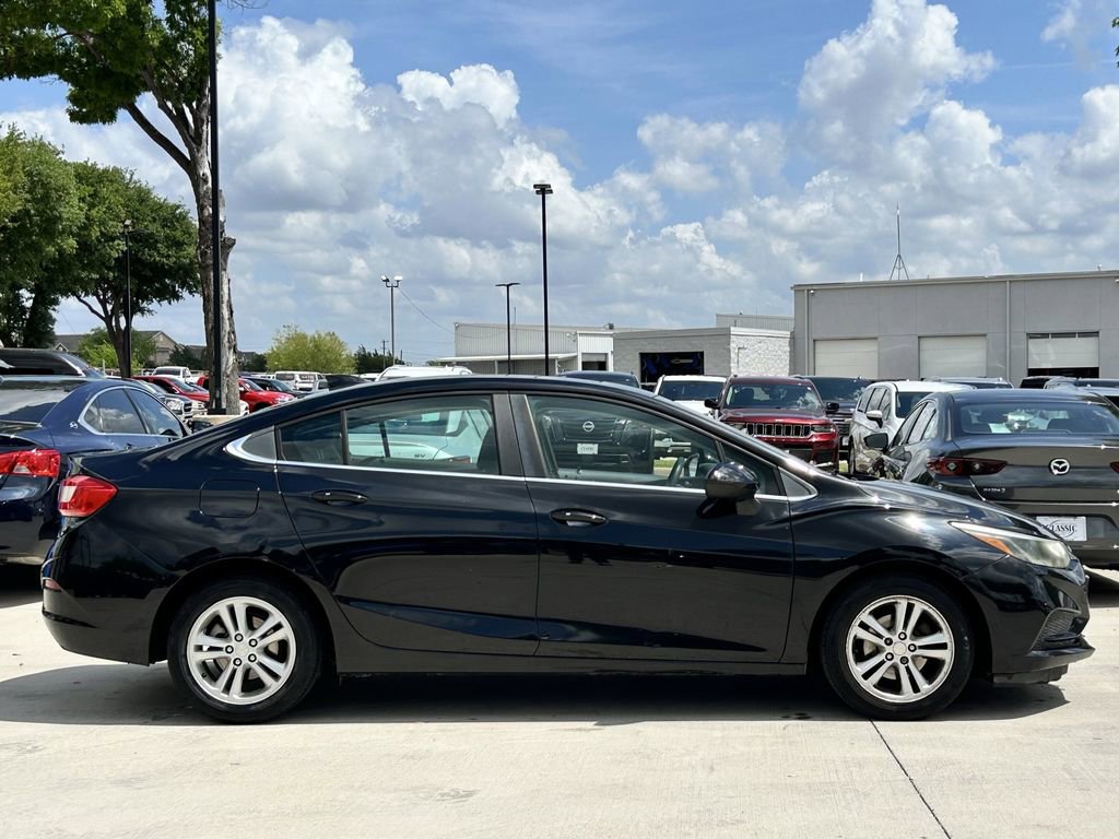 Used 2017 Chevrolet Cruze LT w/ Sun And Sound Package FWD image 3