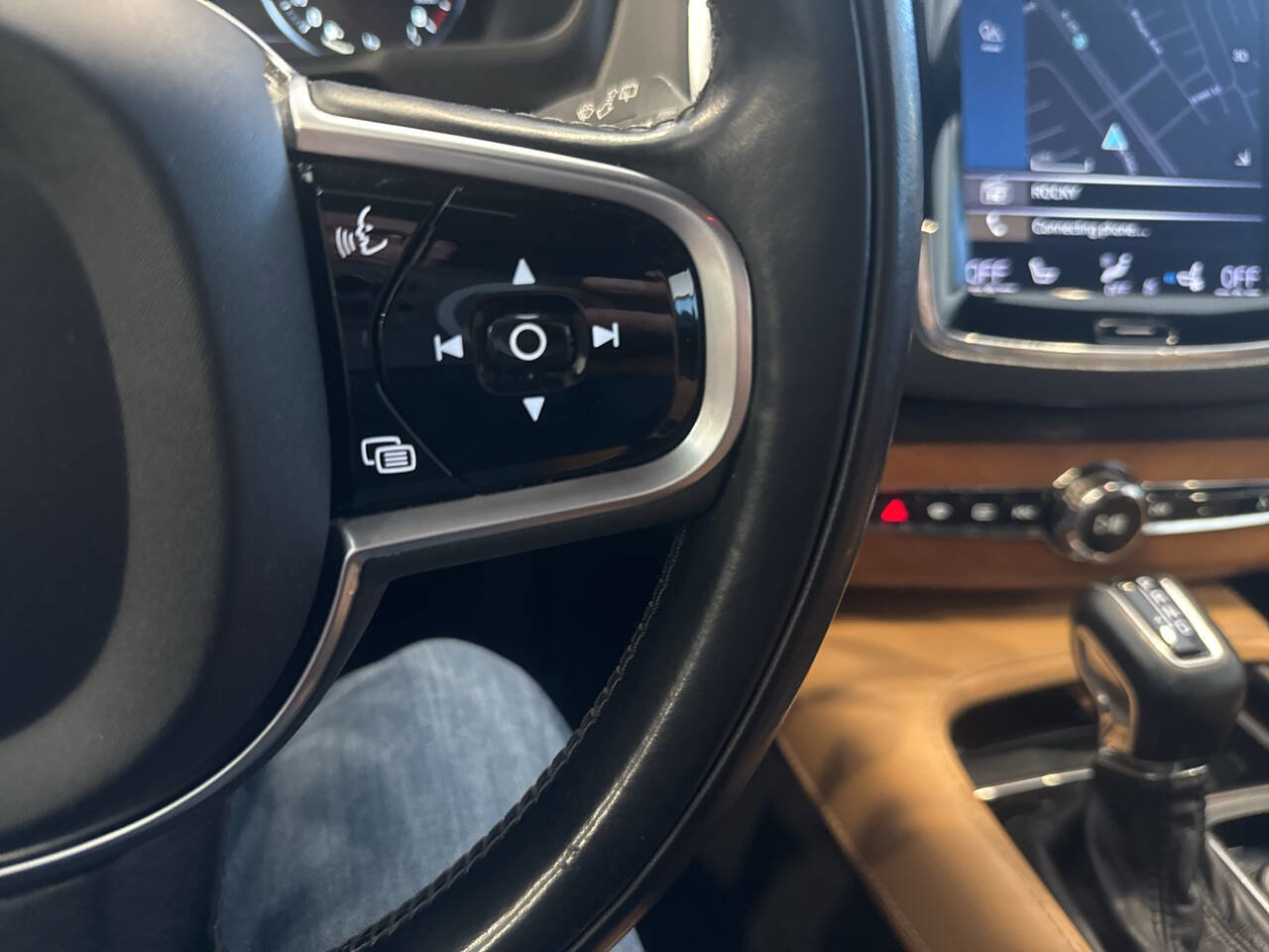 Used 2018 Volvo XC90 T6 Inscription w/ Luxury Package AWD/4WD image 28