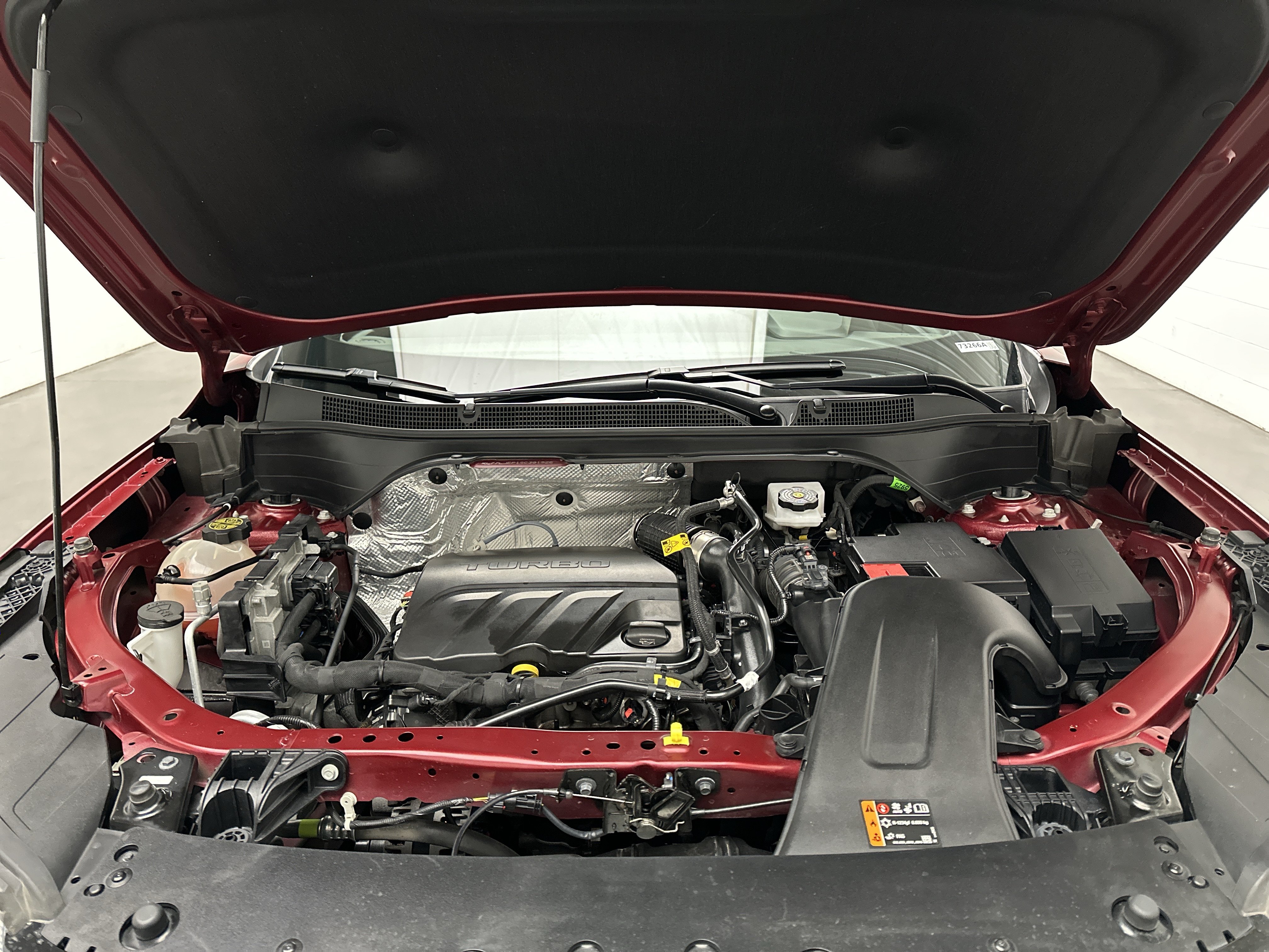 Used 2025 Chevrolet Trax RS w/ Sunroof Package FWD image 40