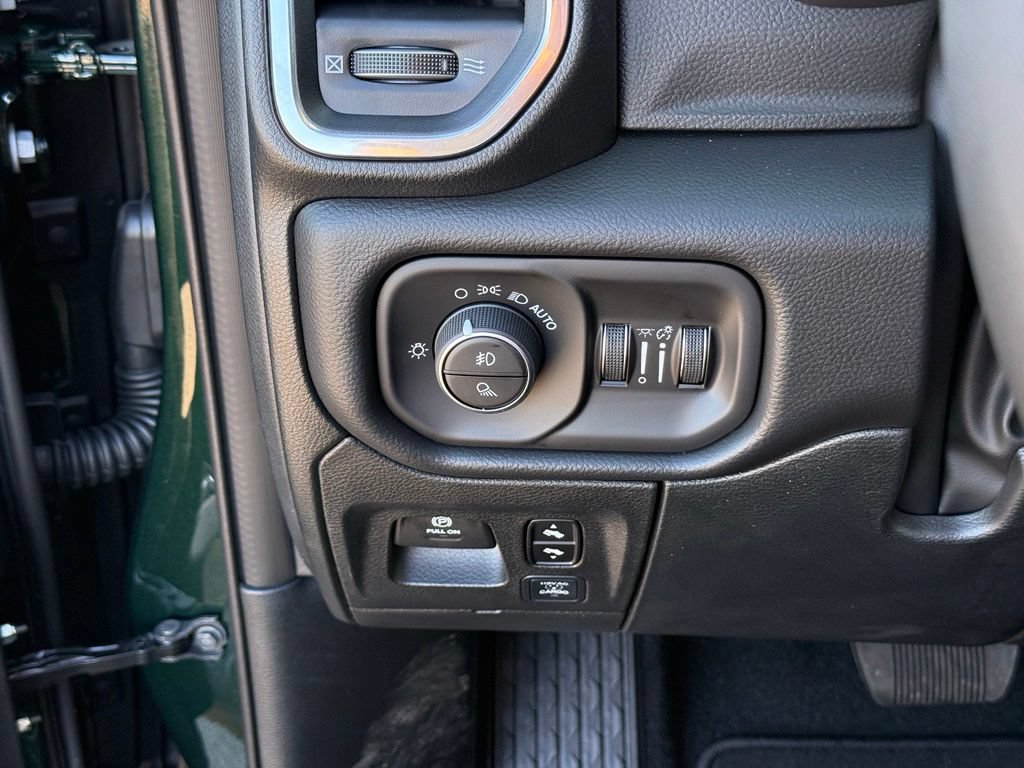 New 2027 RAM 1500 Laramie w/ Night Edition AWD/4WD image 19