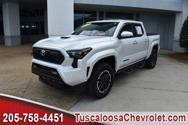 Used 2024 Toyota Tacoma TRD Sport w/ TRD Sport Upgrade Package image 5