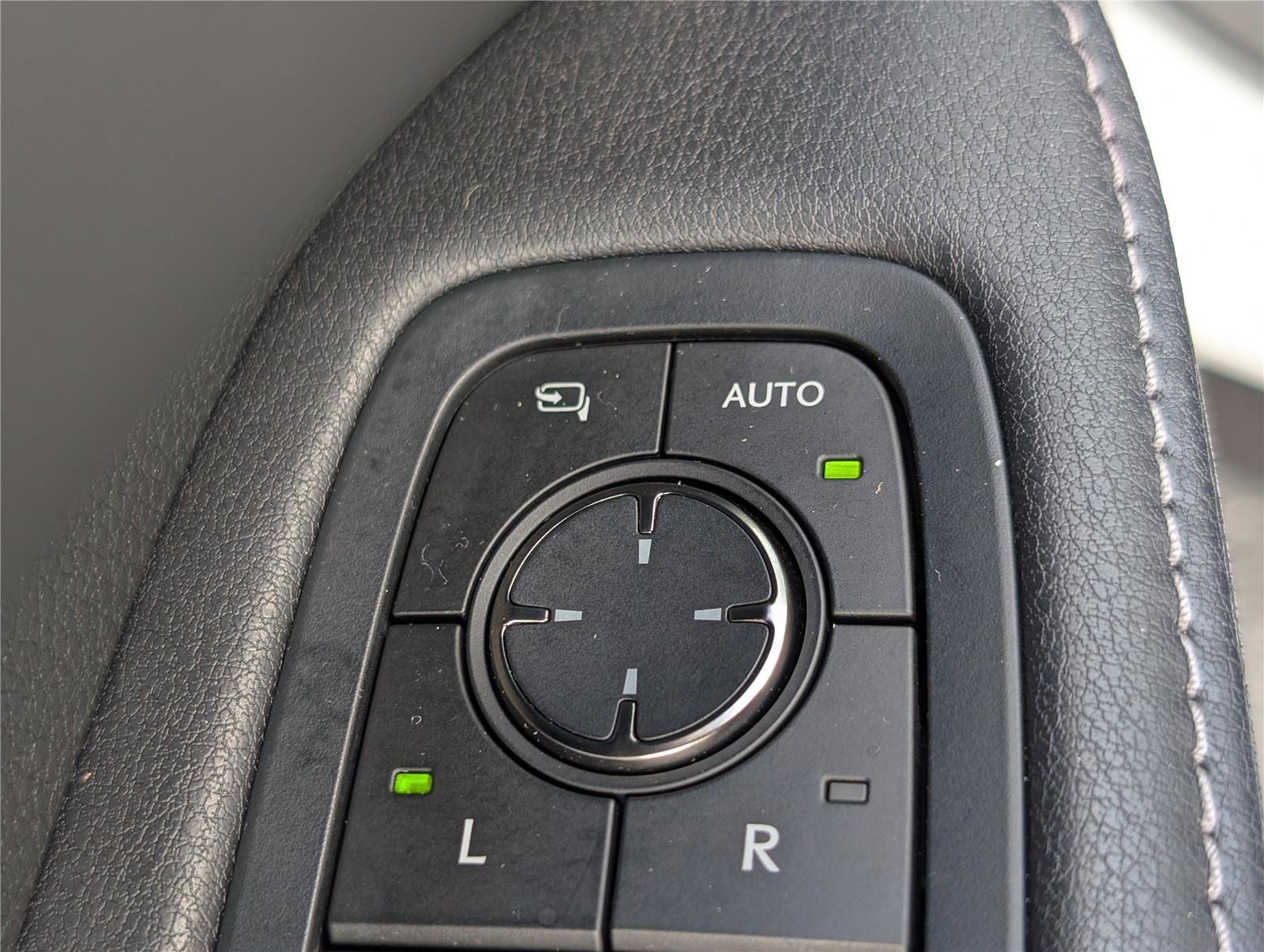 Used 2024 Lexus RX 350 Premium w/ Accessory Package (Z1) AWD/4WD image 21