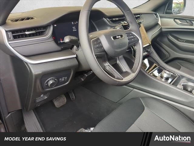 New 2025 Jeep Grand Cherokee Laredo X w/ Luxury Tech Group I