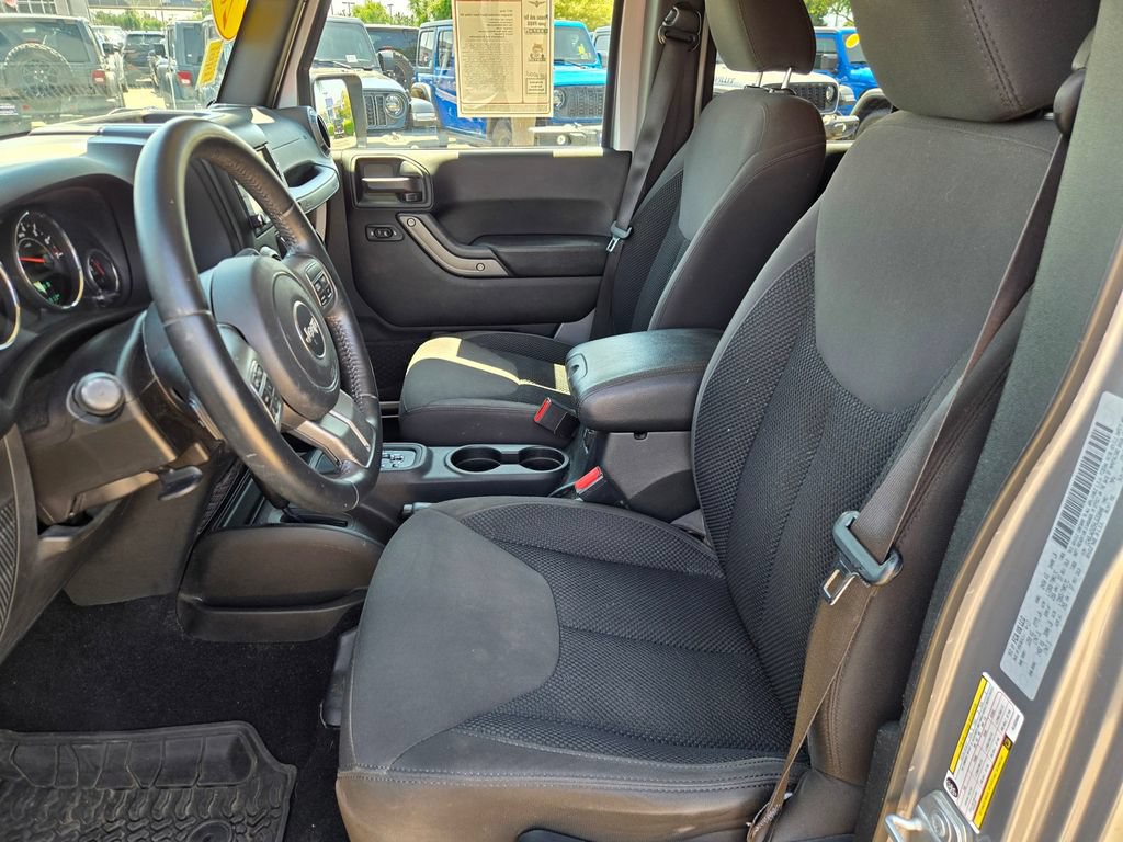 Used 2017 Jeep Wrangler Unlimited Sport AWD/4WD image 14