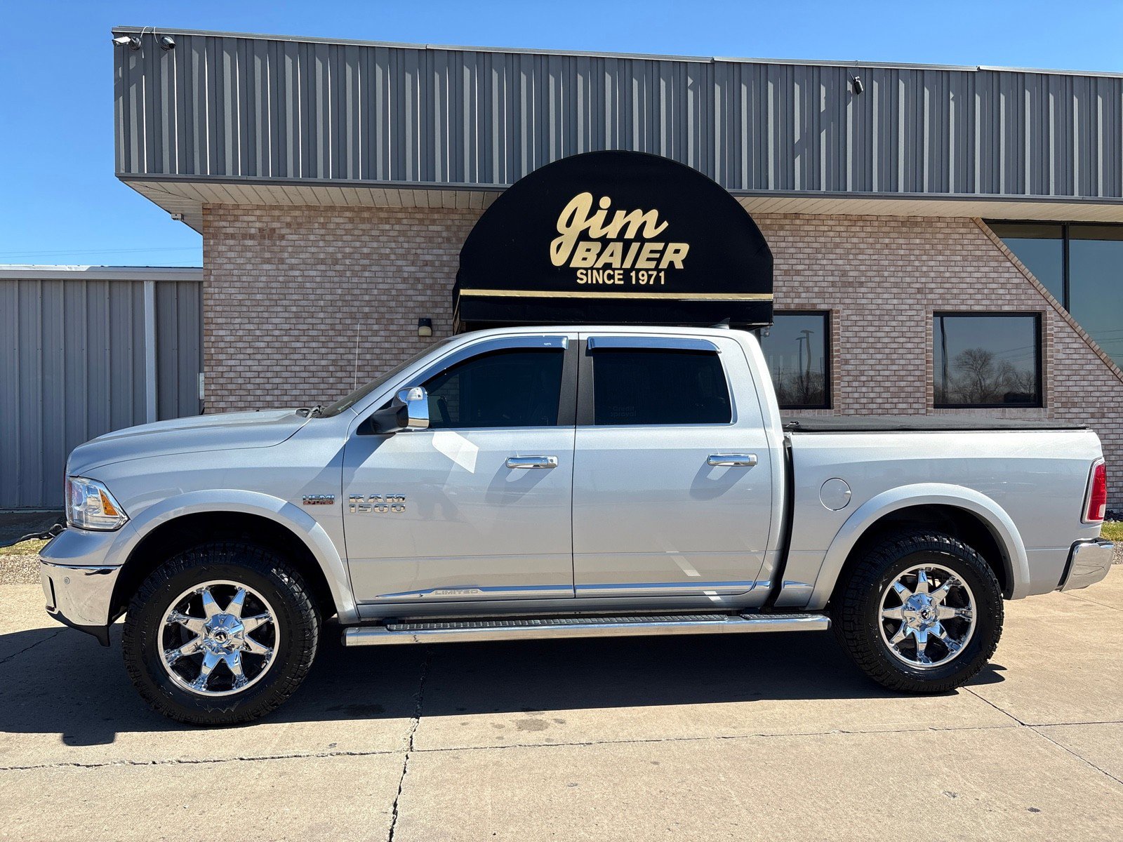 Used 2017 RAM 1500 Limited image 2
