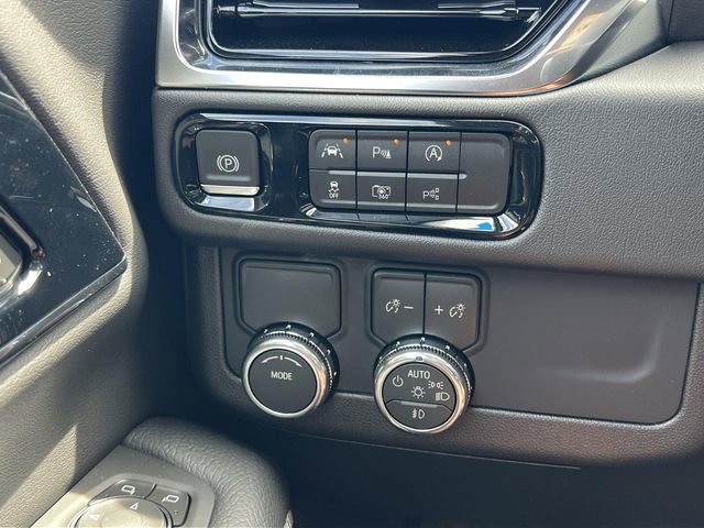 New 2026 GMC Yukon XL Denali w/ Sun & Power Step Package RWD image 21