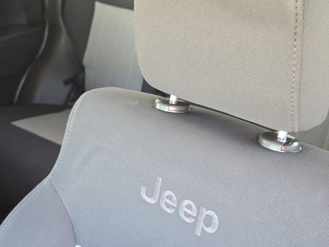 Used 2009 Jeep Liberty Sport w/ Popular Equipment Group image 17