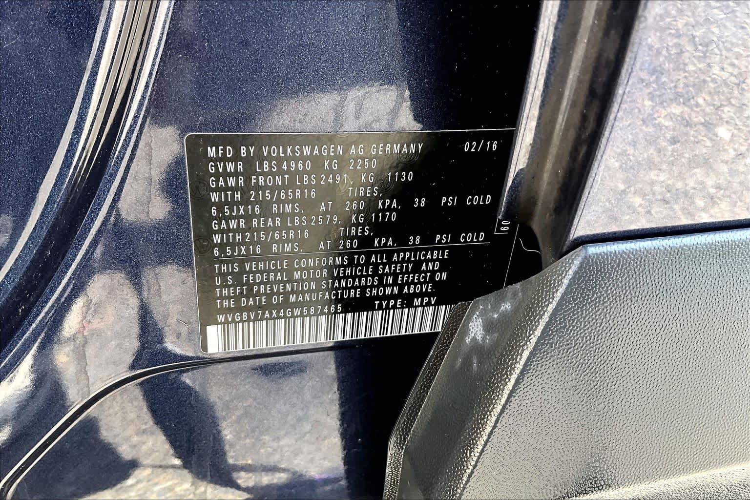 Used 2016 Volkswagen Tiguan S image 36