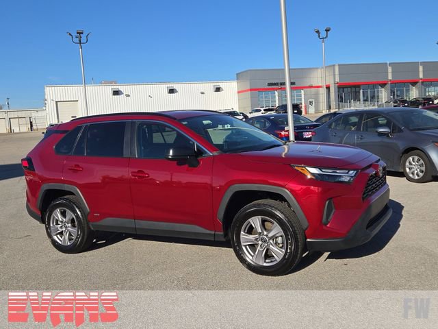 Used 2025 Toyota RAV4 LE image 2