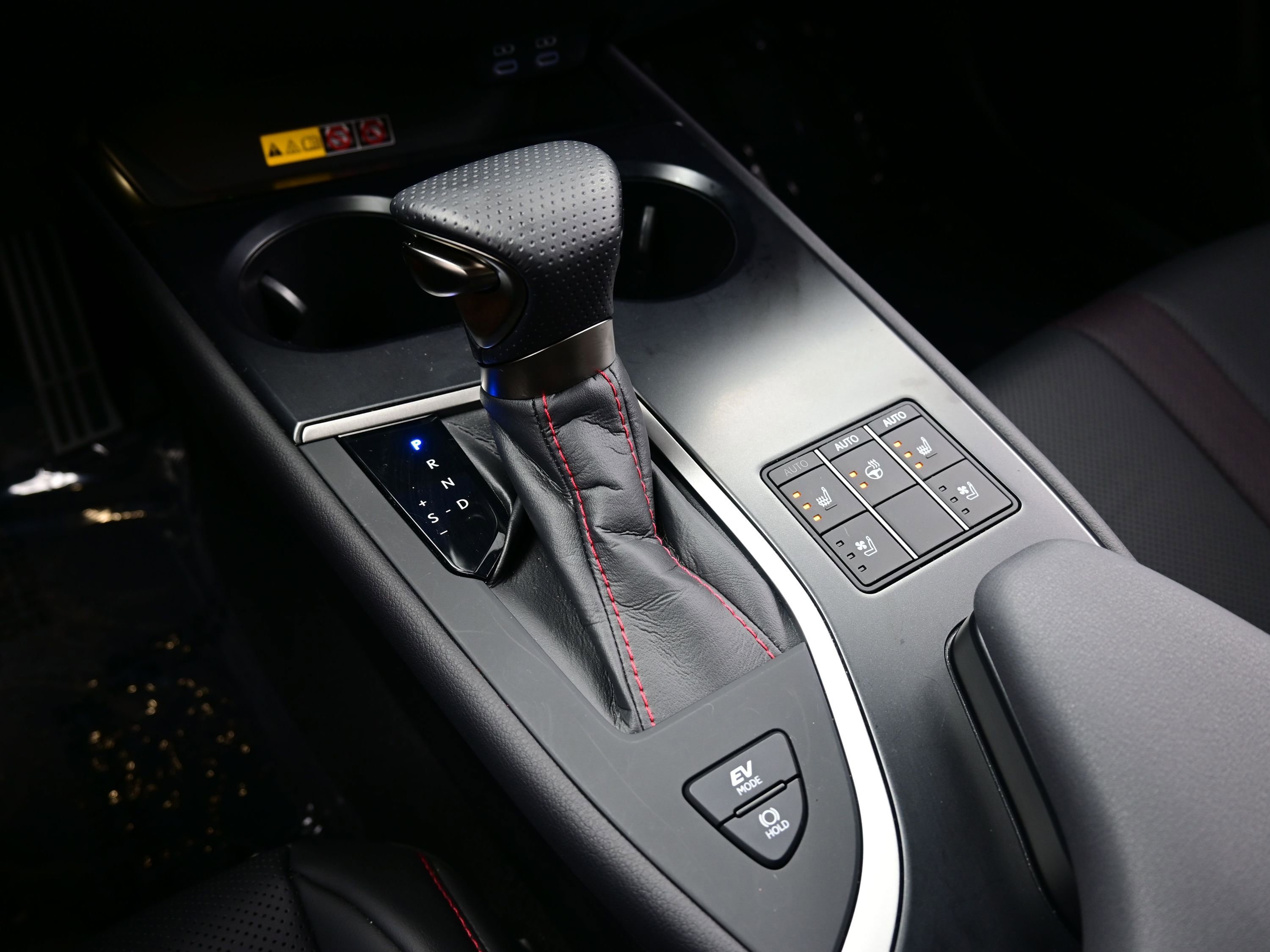 Used 2023 Lexus UX 250h F Sport image 23