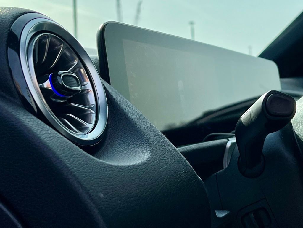 Certified 2023 Mercedes-Benz GLB 250 4MATIC image 11