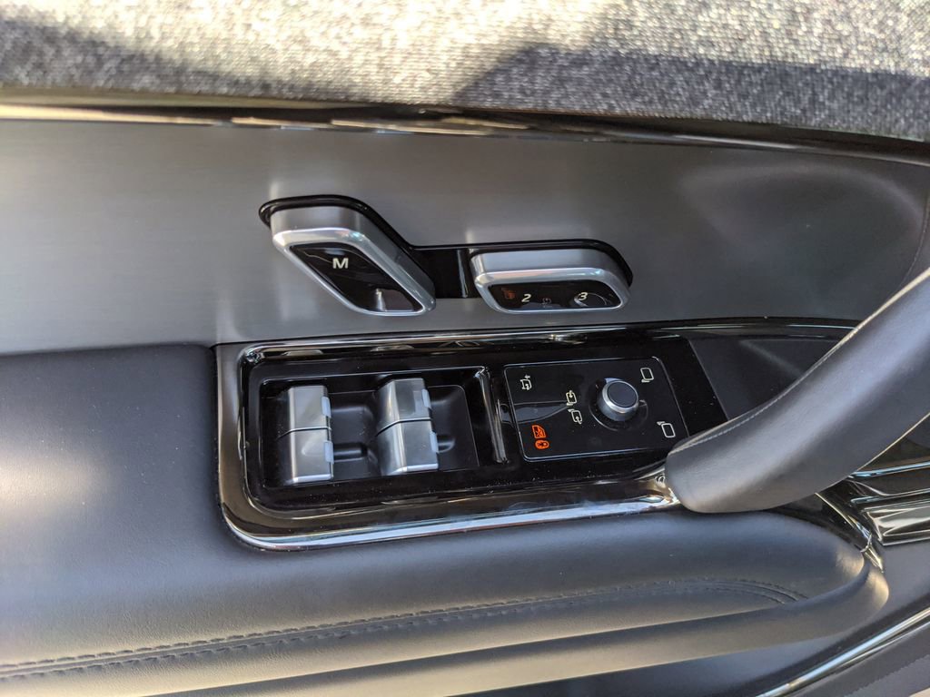 Used 2024 Land Rover Range Rover Sport Dynamic SE image 23