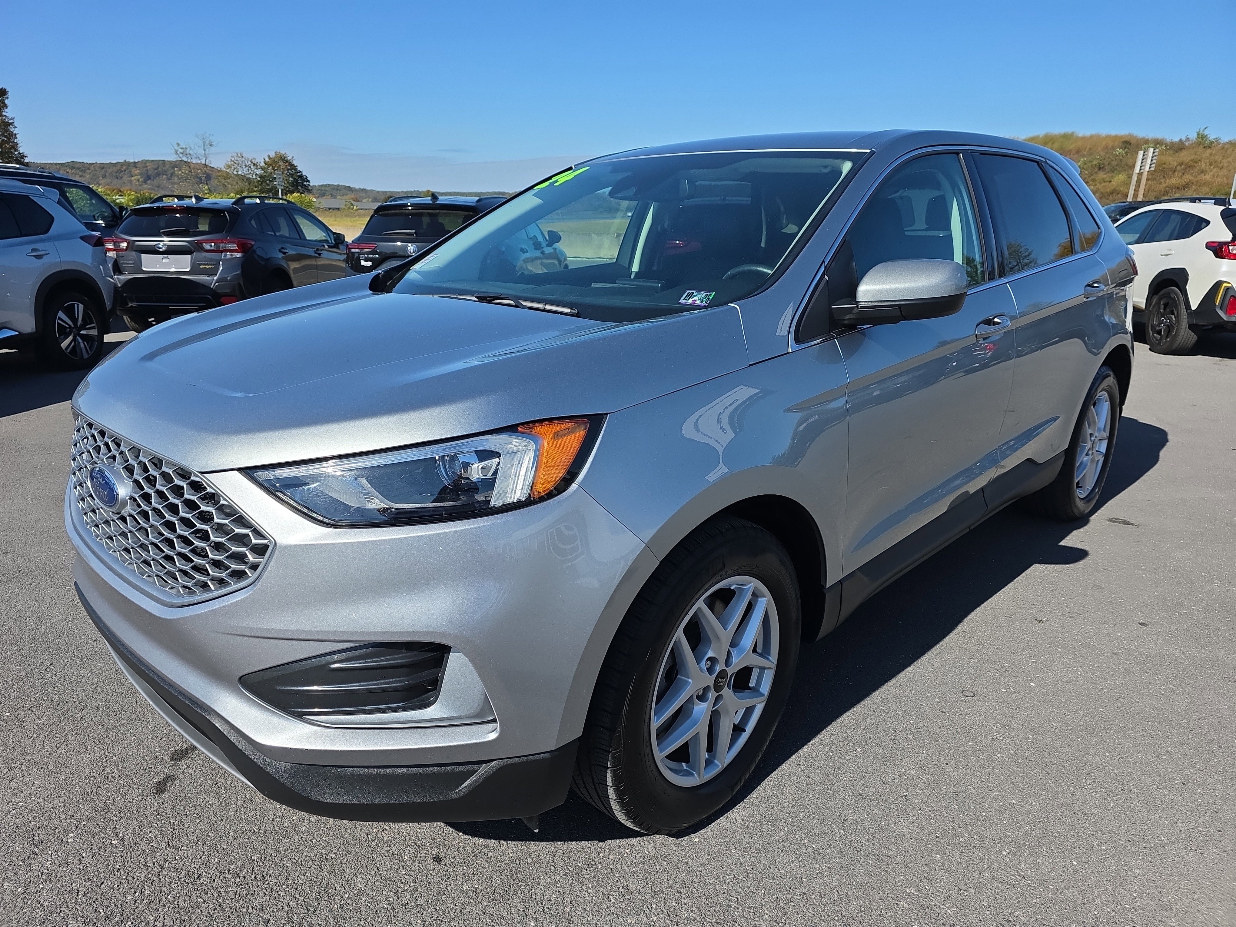 Used 2024 Ford Edge SEL image 7