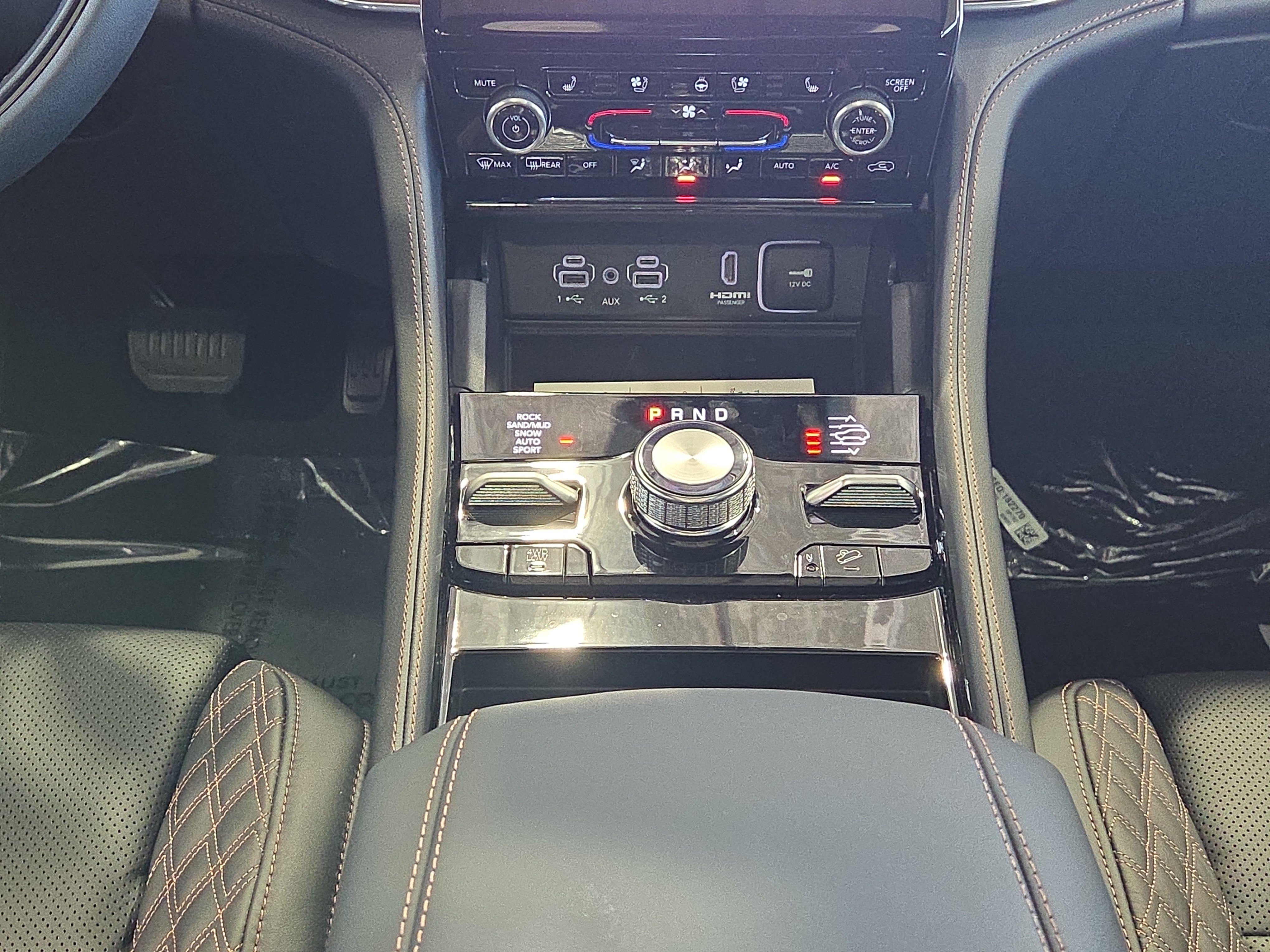 New 2025 Jeep Grand Cherokee L Summit AWD/4WD image 18