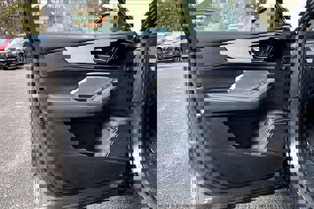 Used 2023 Acura MDX SH-AWD w/ Technology Package image 23