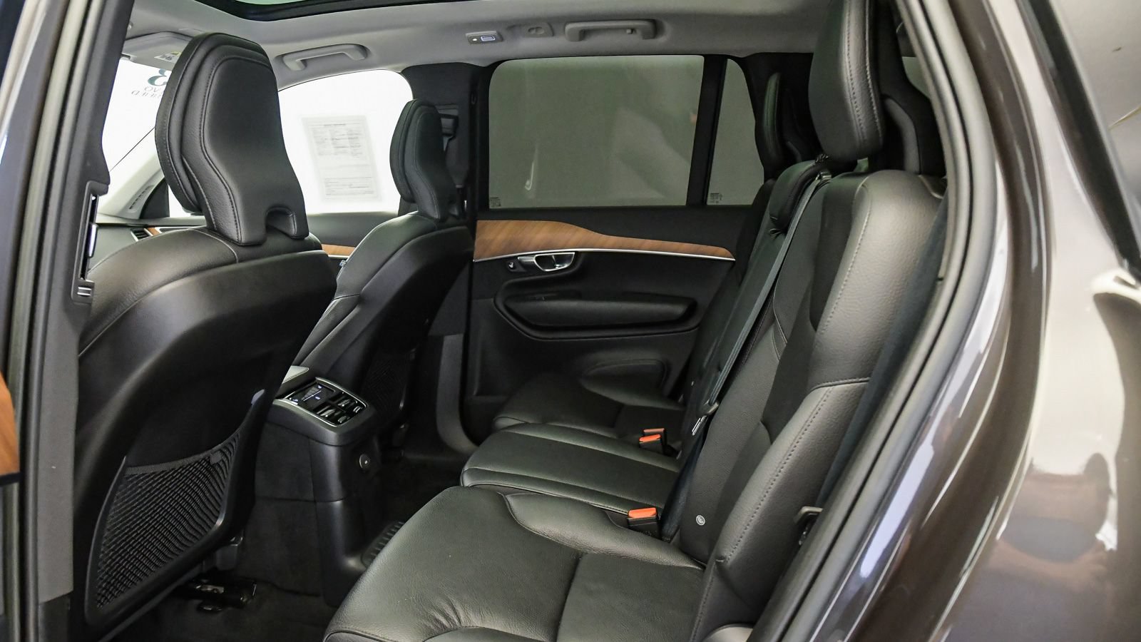 Certified 2023 Volvo XC90 T8 Core w/ Protection Package Premier AWD/4WD image 19