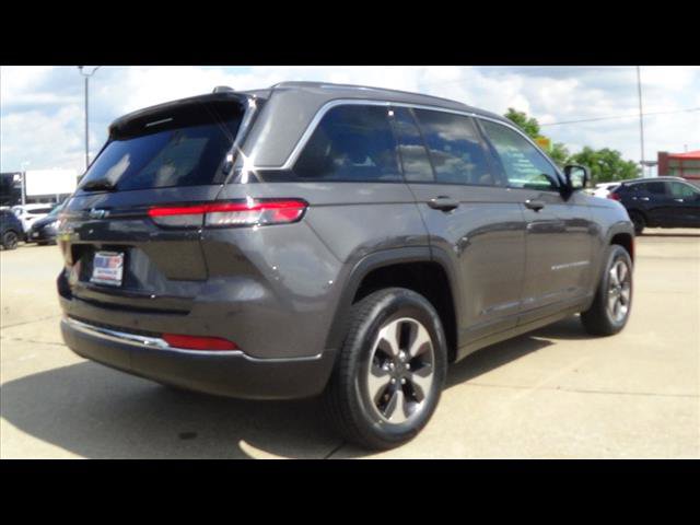 Used 2023 Jeep Grand Cherokee 4WD 4xe image 6