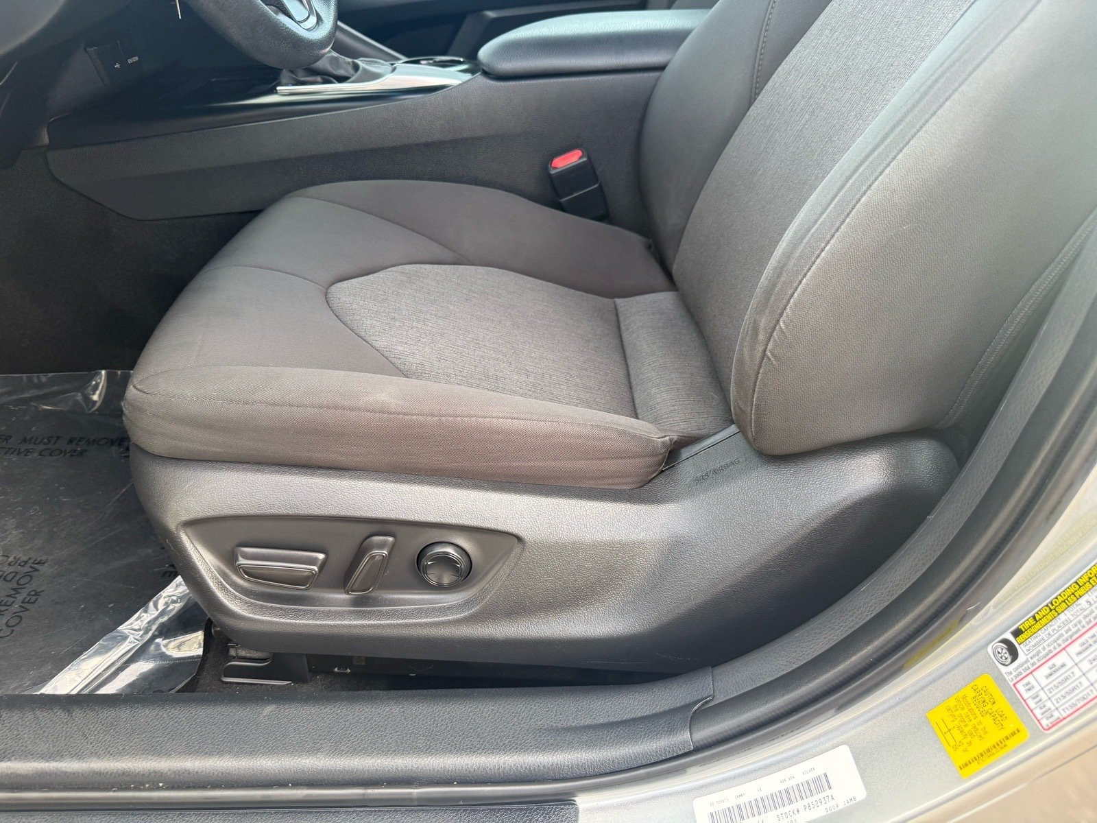 Used 2020 Toyota Camry LE w/ Carpet Mat Package FWD image 14