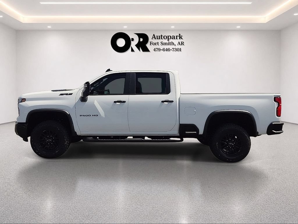 Used 2026 Chevrolet Silverado 2500 ZR2 AWD/4WD image 3