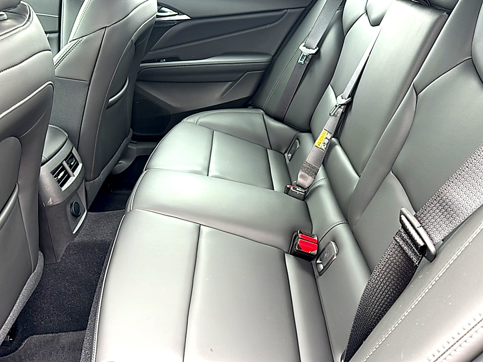 Certified 2026 Cadillac CT4 Luxury AWD/4WD image 19