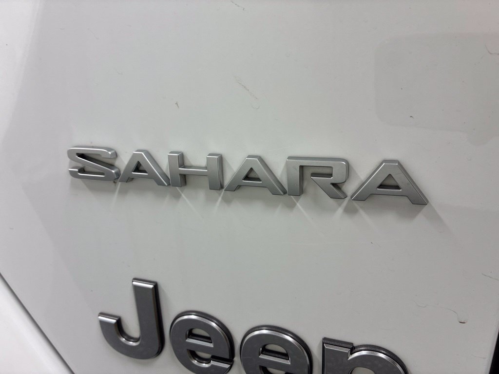 Used 2021 Jeep Wrangler Unlimited Sahara w/ Cold Weather Group AWD/4WD image 27