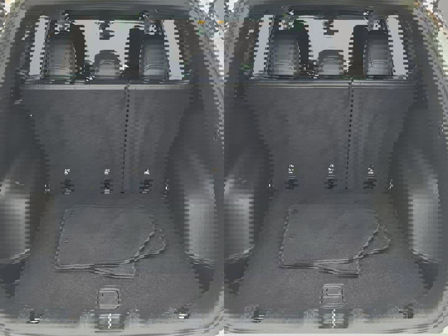 Used 2024 Jeep Compass Latitude image 45