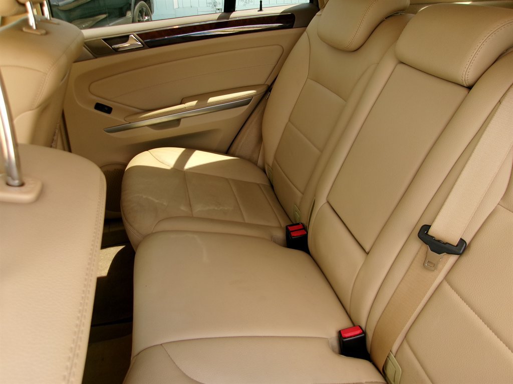 Used 2010 Mercedes-Benz ML 350 4MATIC image 37