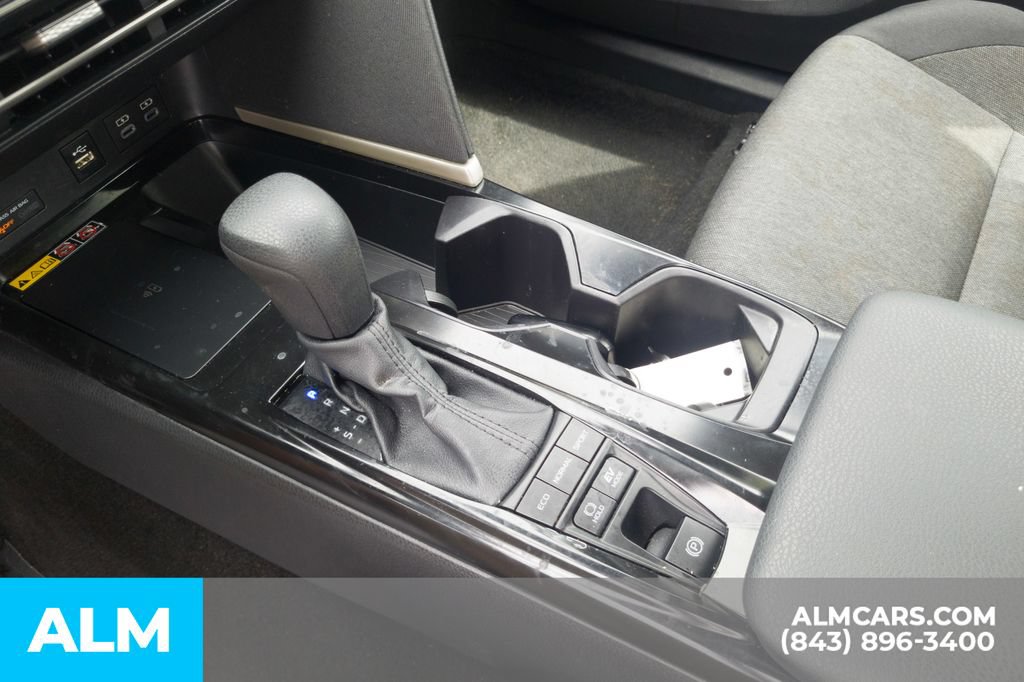 Used 2025 Toyota Camry LE FWD image 28