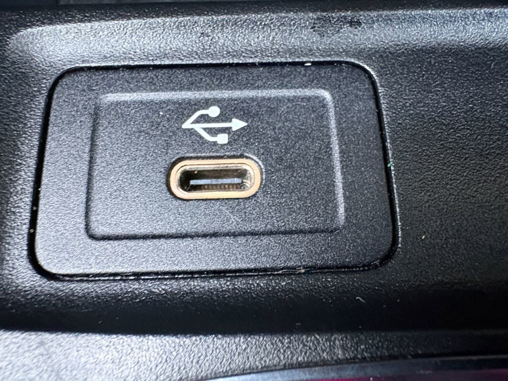 Used 2025 Mercedes-Benz CLA 250 image 6