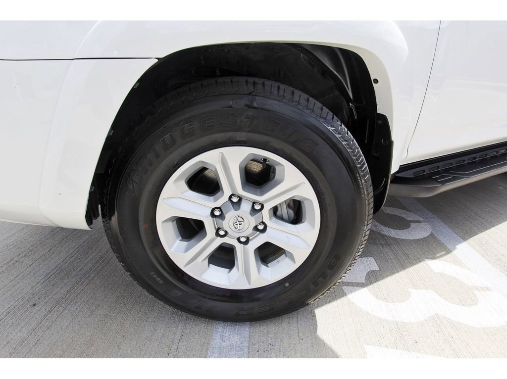 Used 2022 Toyota 4Runner SR5 image 29