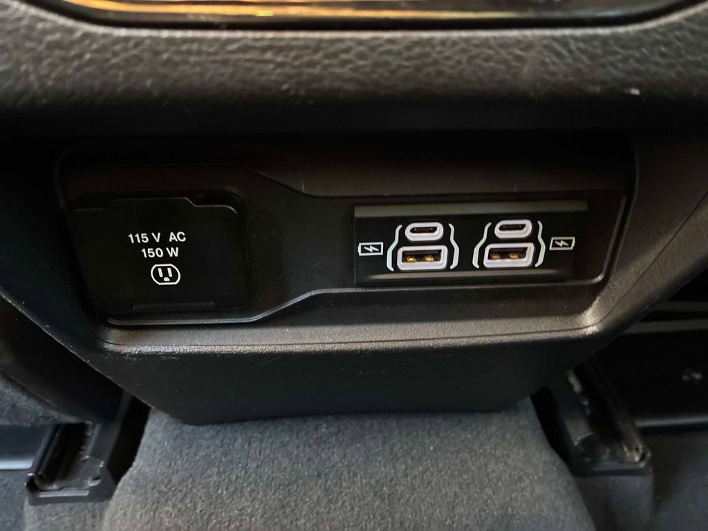 Used 2022 Jeep Grand Cherokee Altitude AWD/4WD image 15